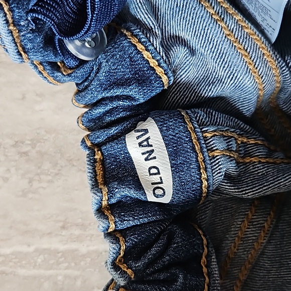 Girls Old Navy denim shorts sz 5 - Picture 2 of 5